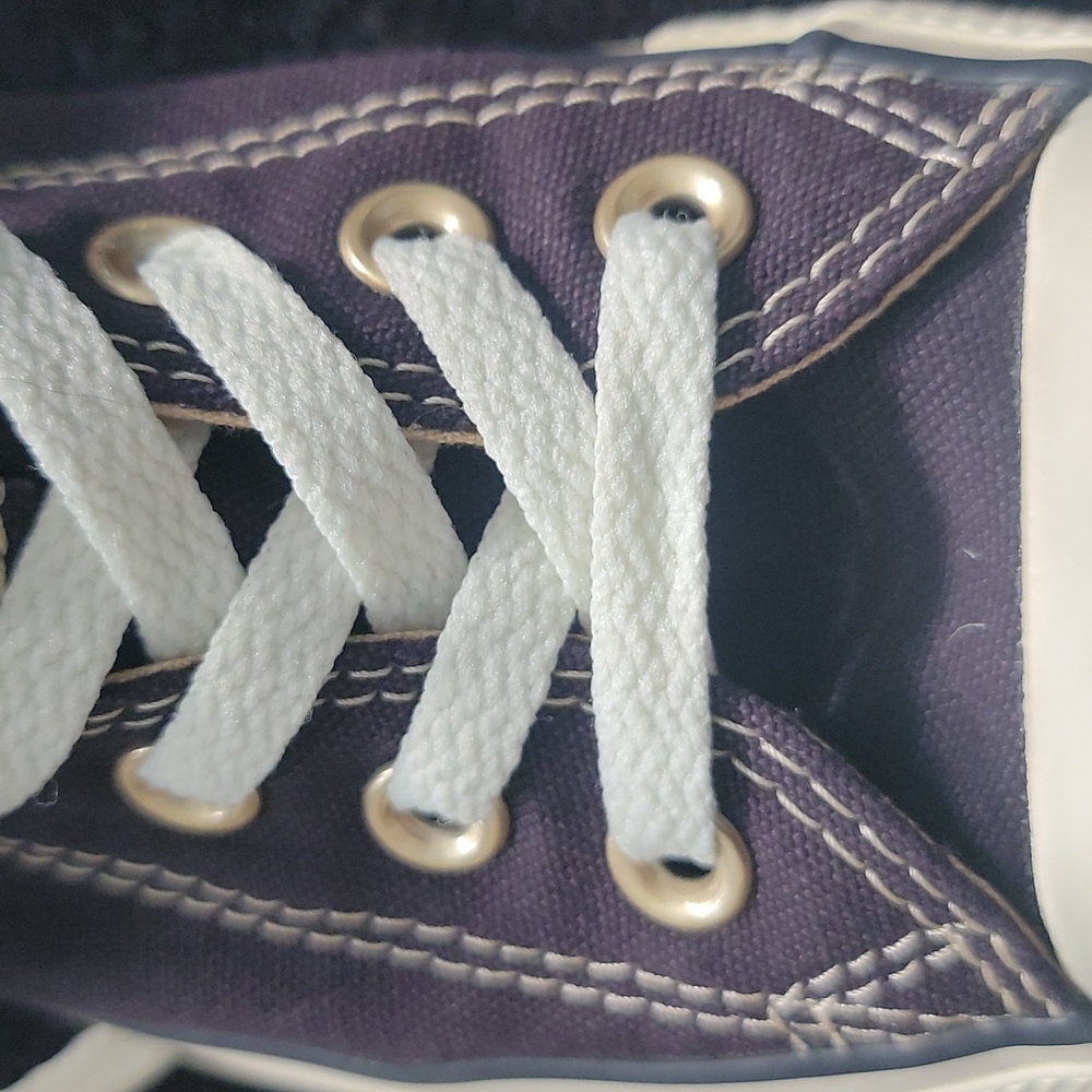 Converse - Picture 7 of 9